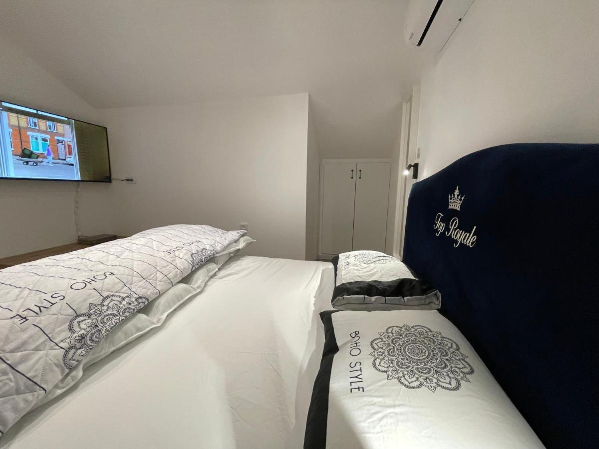 Royal רויאל פארק Apartment *