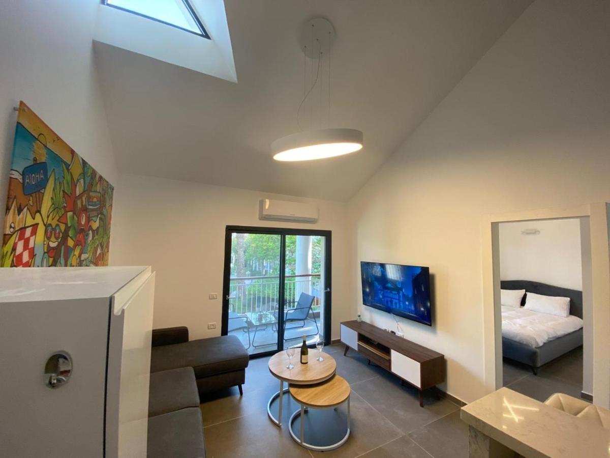 Royal רויאל פארק Apartment *